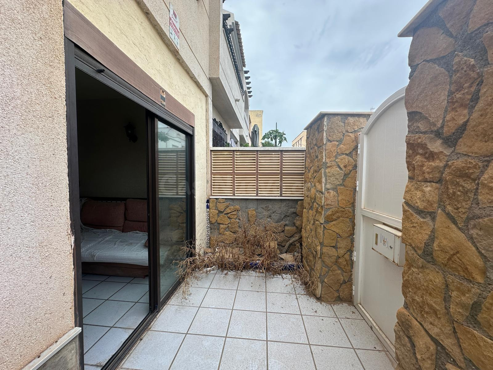 VENTA DE CASA PAREADA EN AGUADULCE. ALMERÍA. - foto 2