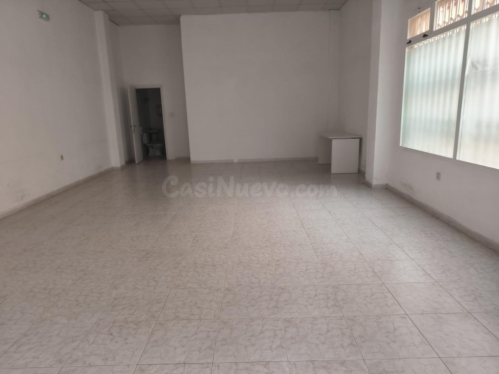 LOCAL COMERCIAL 110M POSIBILIDAD DE HACER VIVIENDA