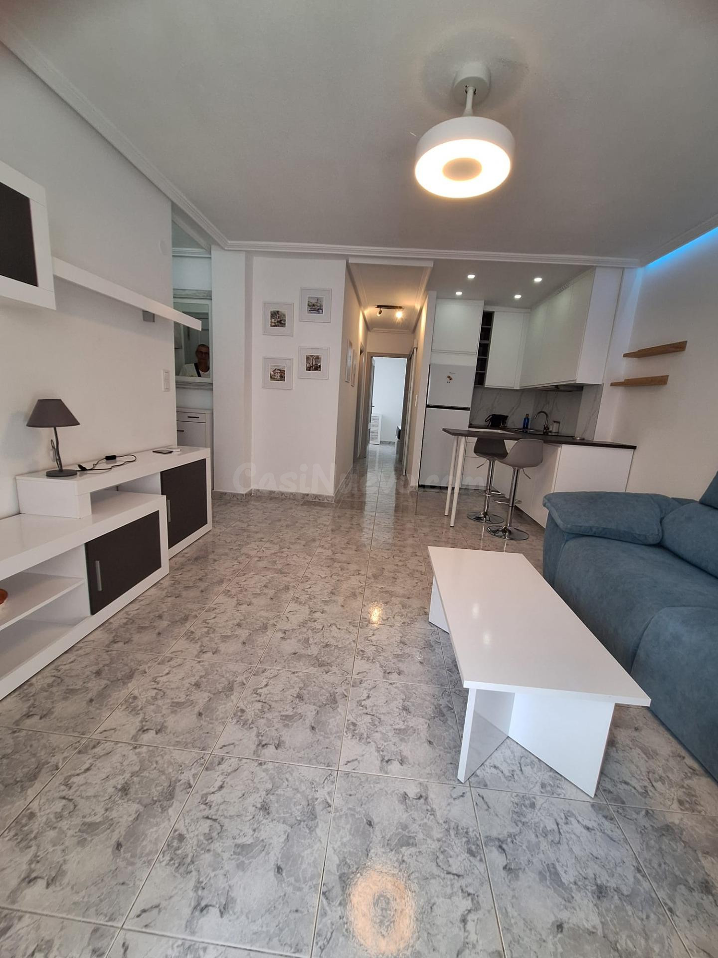 Apartamento Reformado en Nueva Torrevieja de 2 dormitorios  a Solo 800 Metros del Mar