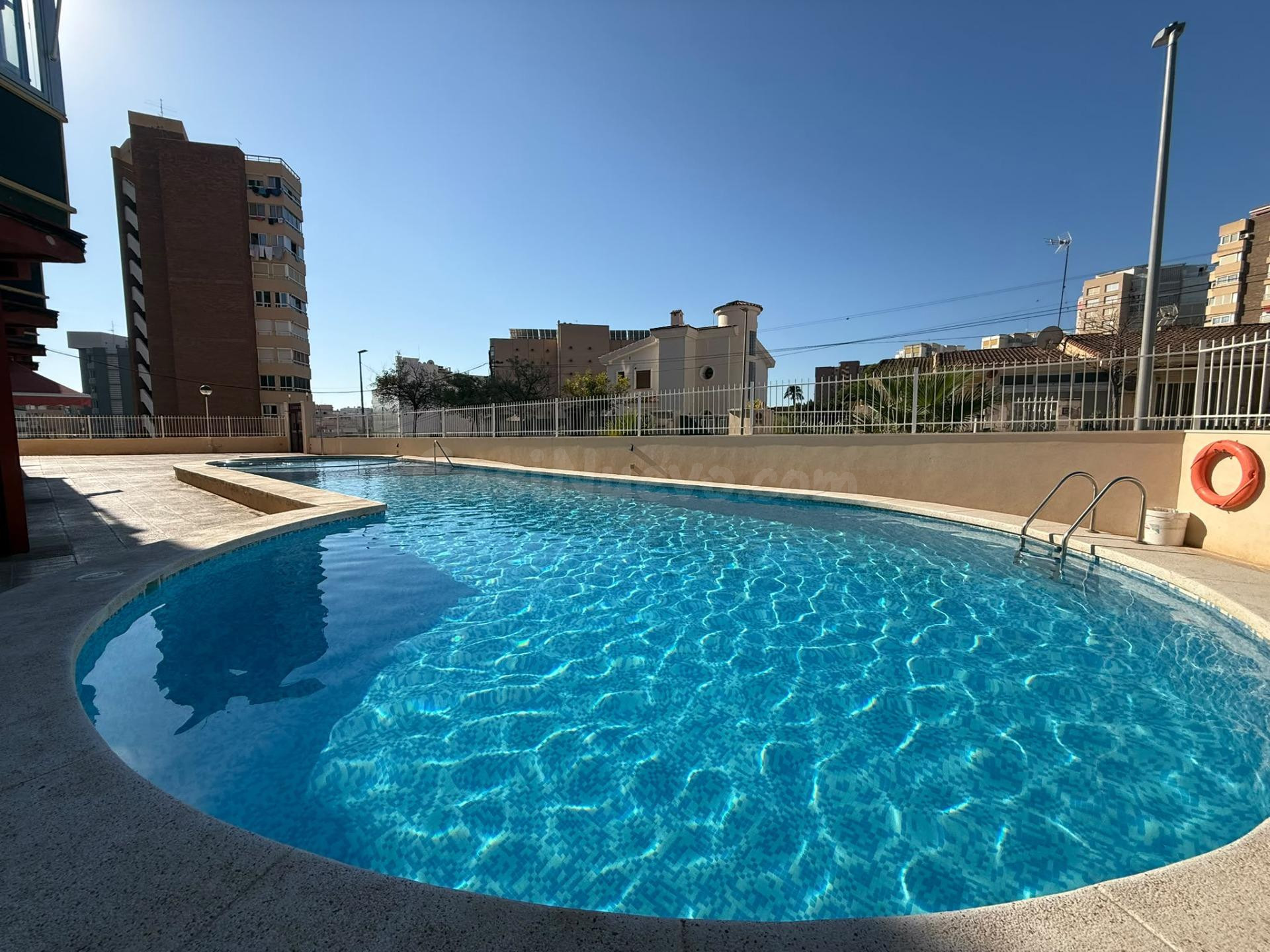 Acogedor Piso Reformado en Benidorm - ¡Tu Refugio Ideal!