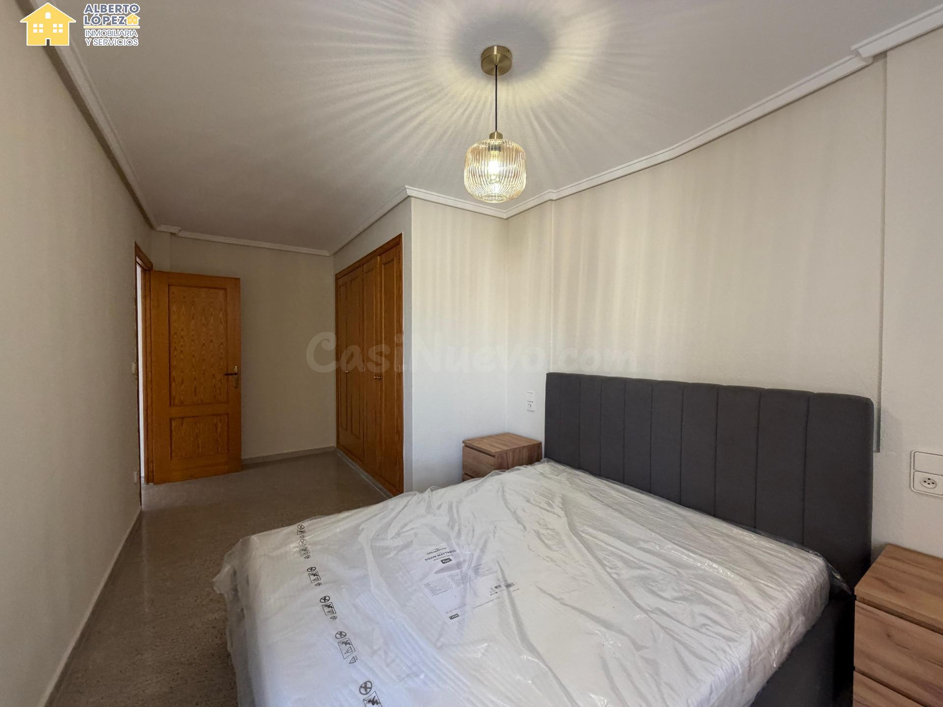 Piso en alquiler para 11 meses reformado, NO larga duración - foto 3