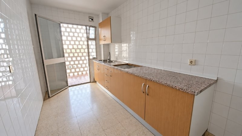 TU NUEVO HOGAR: 3 DORMITORIOS, GRAN TERRAZA Y GARAJE EN RECINTO CERRADO