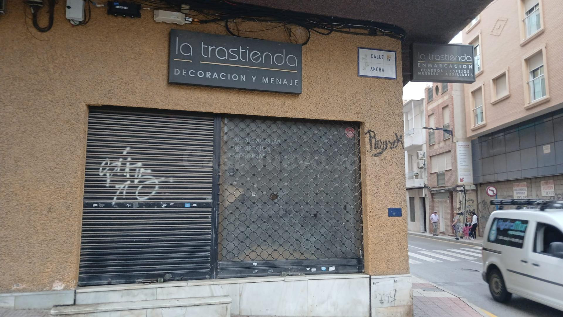 SE ALQUILA O SE VENDE LOCAL COMERCIAL EN MOLINA