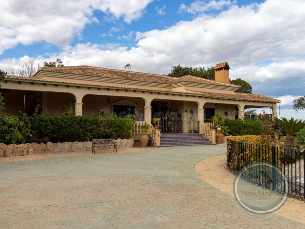 Casa 5 habitaciones 450m² en venta - Valverde