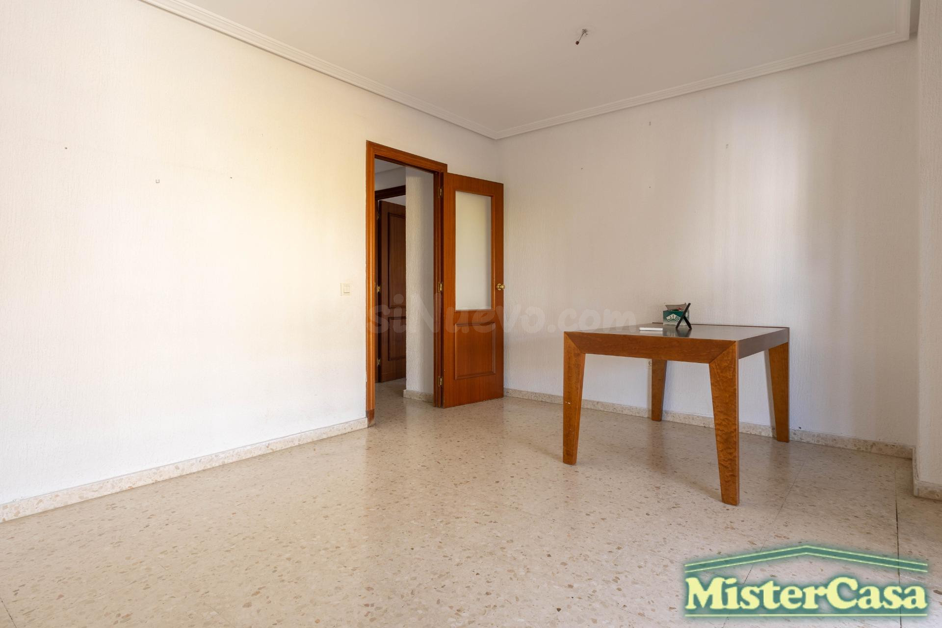 EXCLUSIVA Piso de 2 dormitorios con terraza y ascensor en La - foto 5