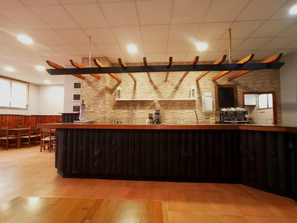 OPORTUNIDAD · LOCAL DE HOSTELERÍA LUMINOSO Y CON SALIDA DE G - foto 4