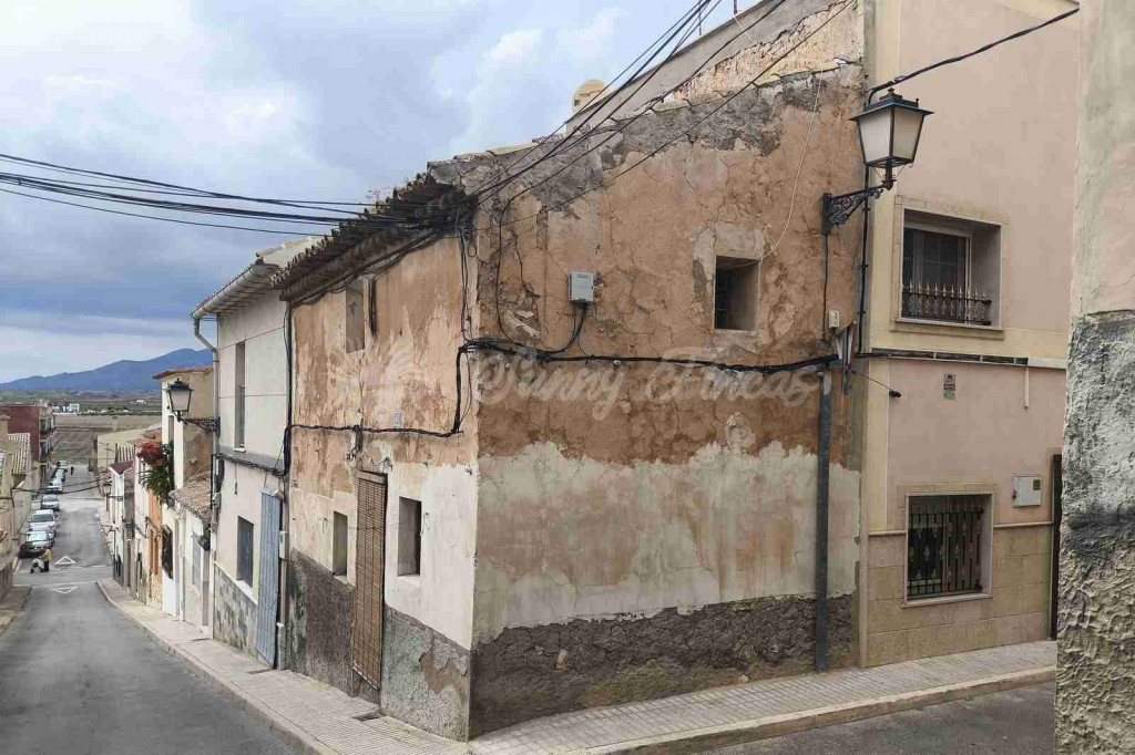 Casa de pueblo en Venta en Pinoso Alicante - foto 2