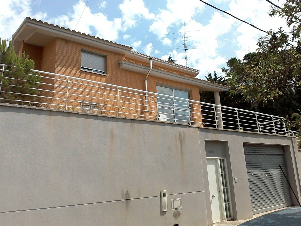 VENTA DE CHALET EN PIERA - BARCELONA