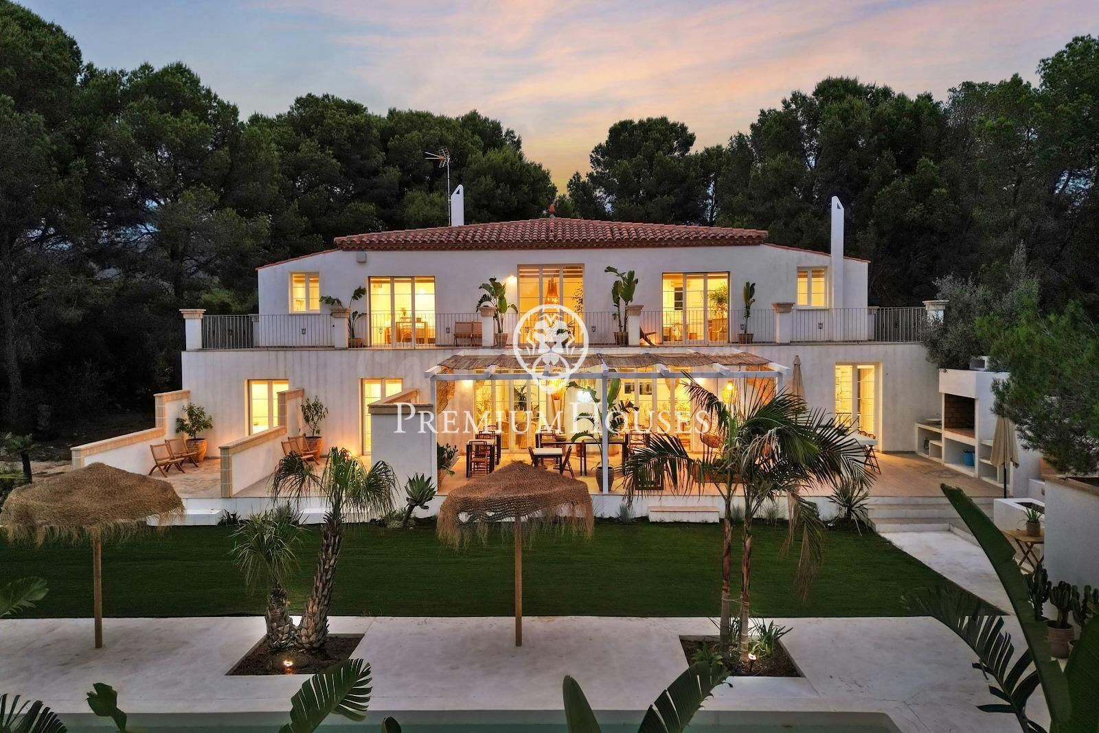 Casa con piscina y jardín en Sant Jordi d'Alfama - foto 3