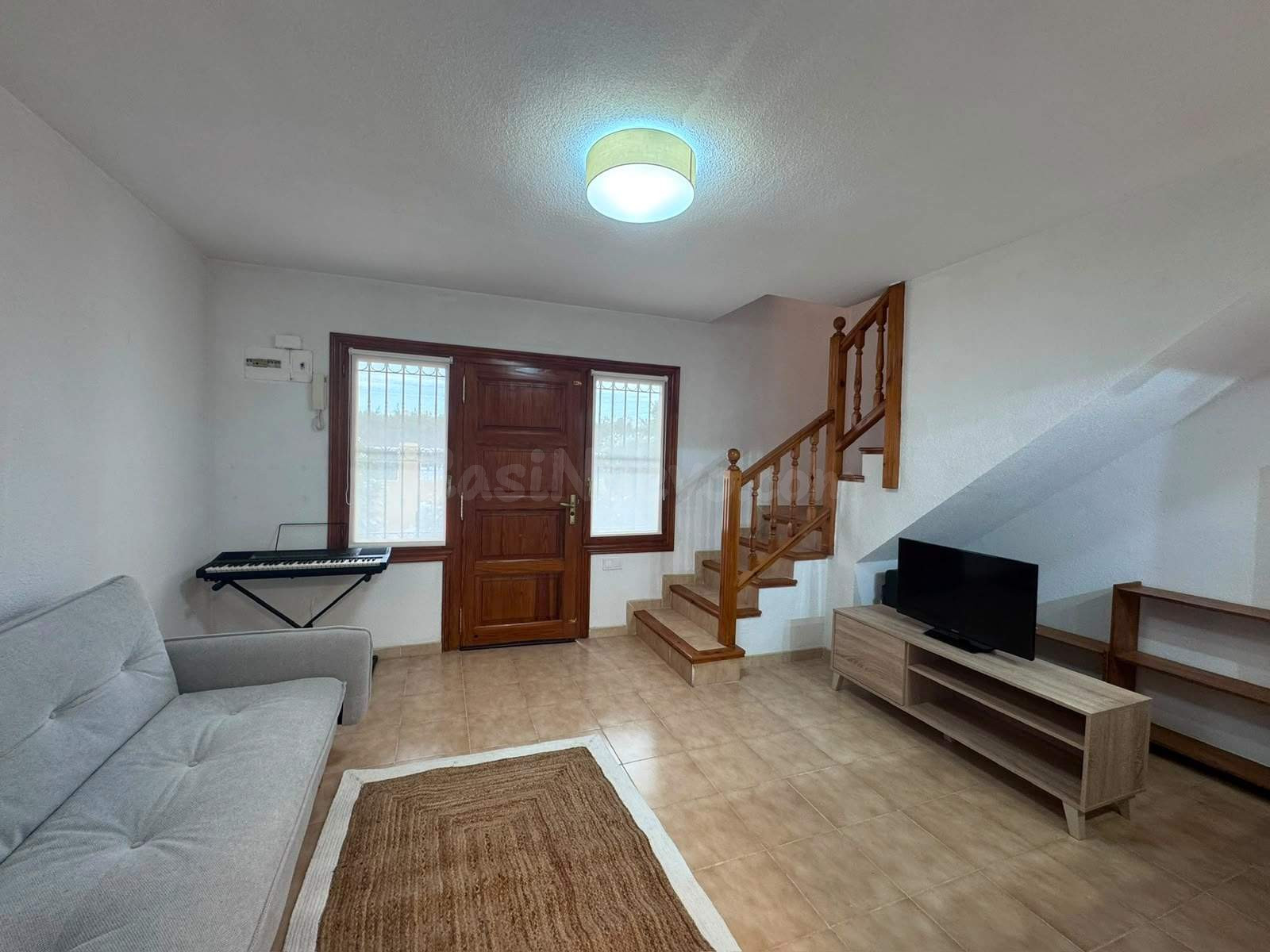 Chalet Reformado con Jardín Privado en San Juan Playa - Alic - foto 2