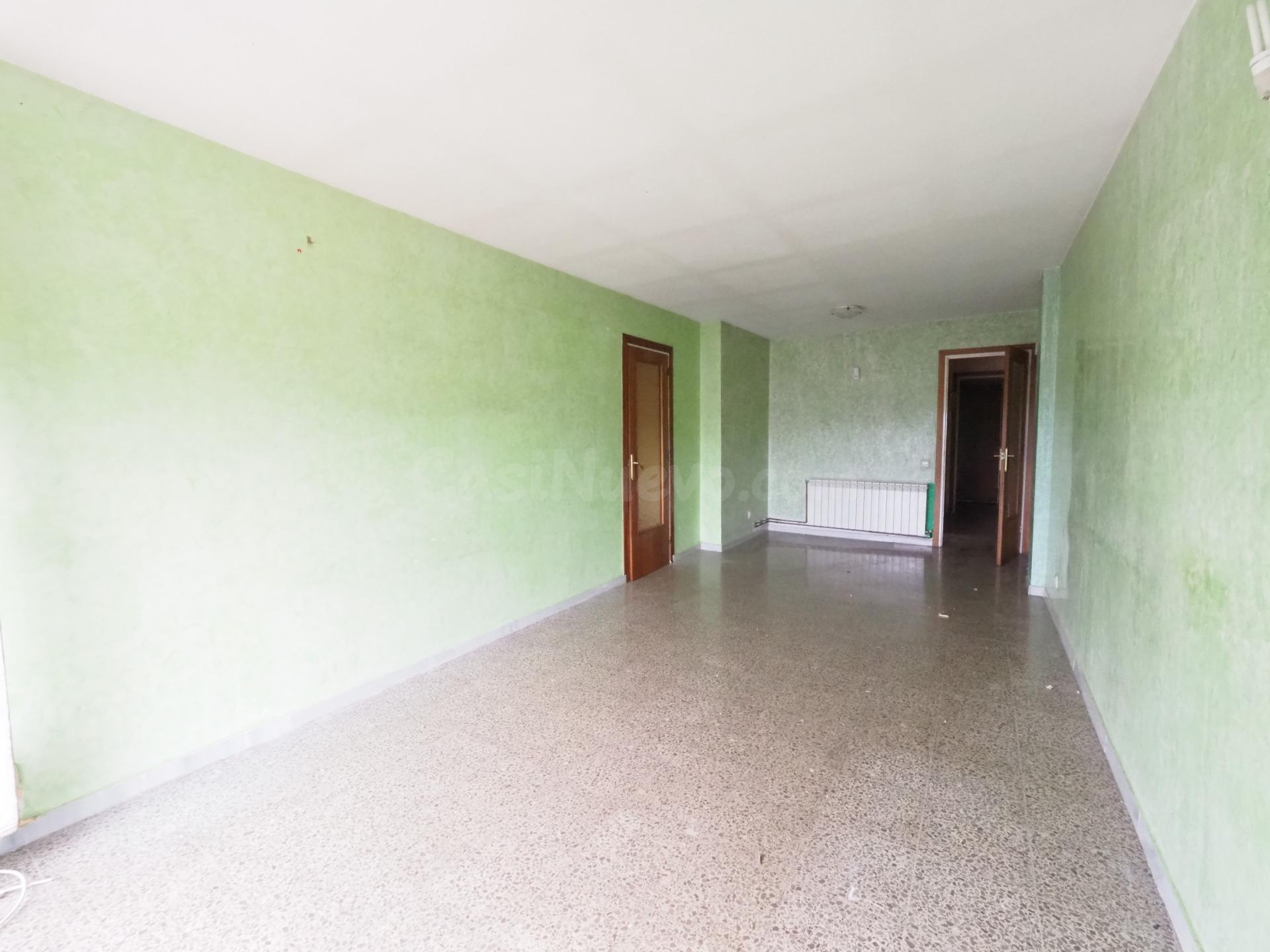 SE VENDE ÁTICO EN BERGA - foto 3