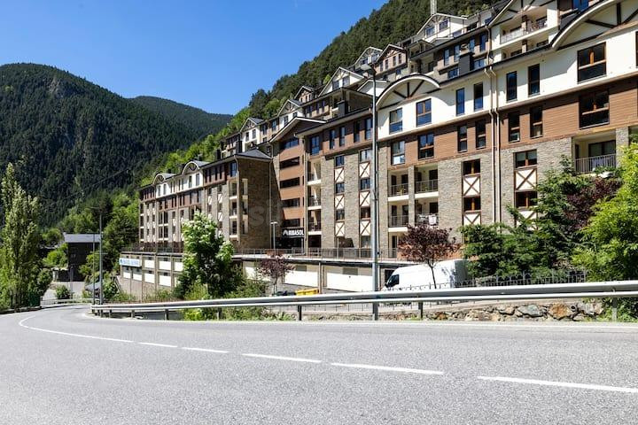 PISO SEMINUEVO EN ARINSAL · 74 M2, BALCÓN Y VISTAS ABIERTAS