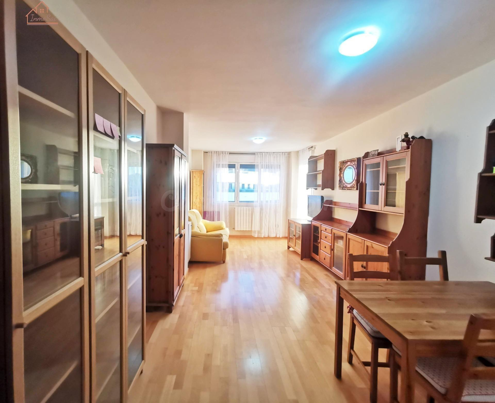 ¡Hermosa vivienda de 3 dormitorios con plaza de garaje y pis - foto 4