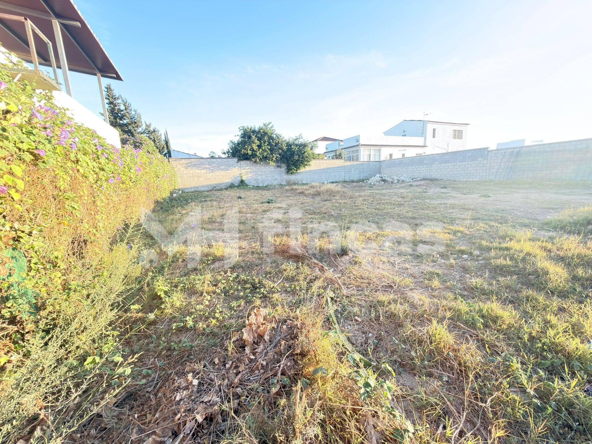 Parcela urbanizable en Los Valeros (Dos Hermanas) – 500 m2 en zona consolidada 69.900€
