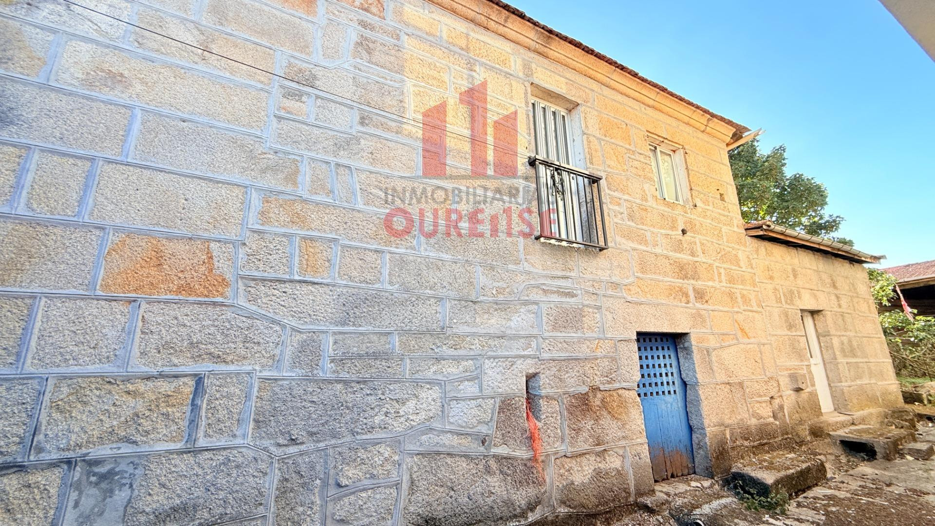 CASA TRADICIONAL DE PIEDRA CON GRAN PARCELA Y ANEXOS EN ABAV - foto 2