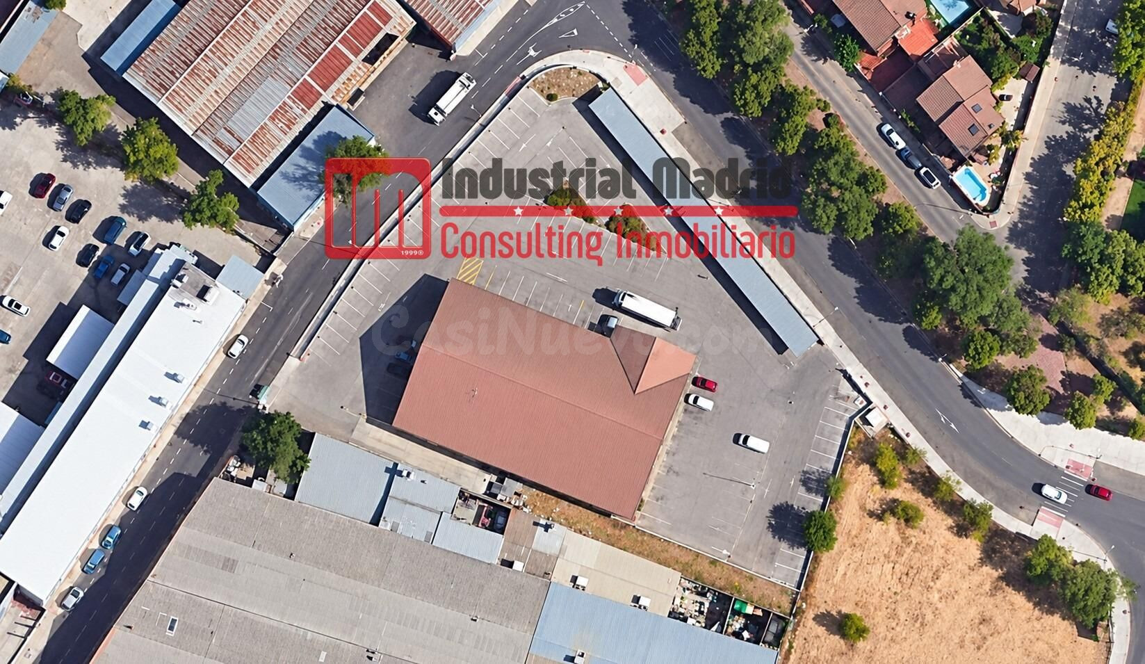 INMUEBLE COMERCIAL DE 1.000 M2 CON PARCELA DE MÁS DE 5.000 M