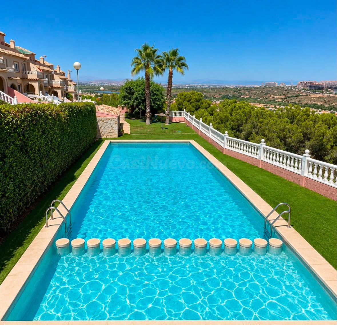 ESPECTACULAR BUNGALOW CON SOLÁRIUM PRIVADO Y VISTAS INCREÍBLES | GRAN ALACANT