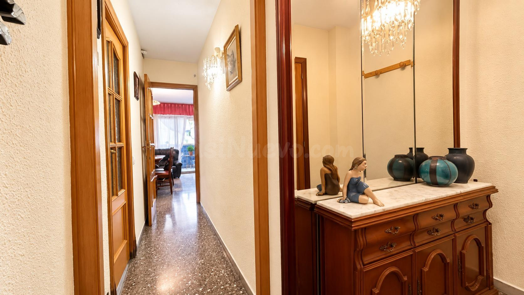 Fantástico ático exterior de 3 habitaciones con gran balcón  - foto 3