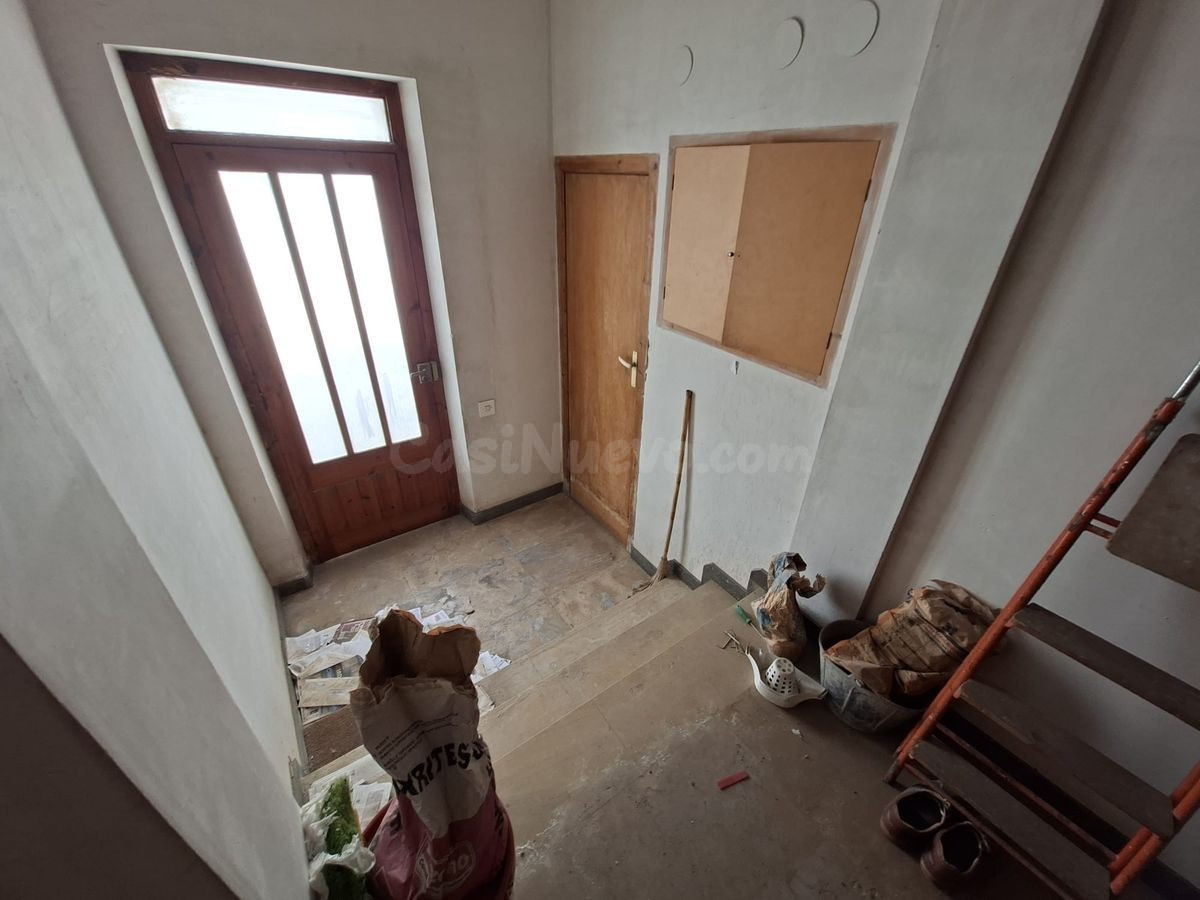 OPORTUNIDAD – CASA ESQUINERA PARA REFORMAR - foto 2