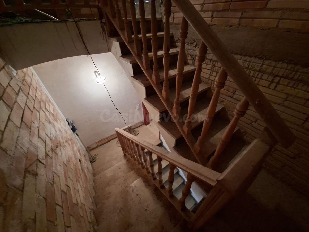 OPORTUNIDAD – CASA ESQUINERA PARA REFORMAR - foto 5