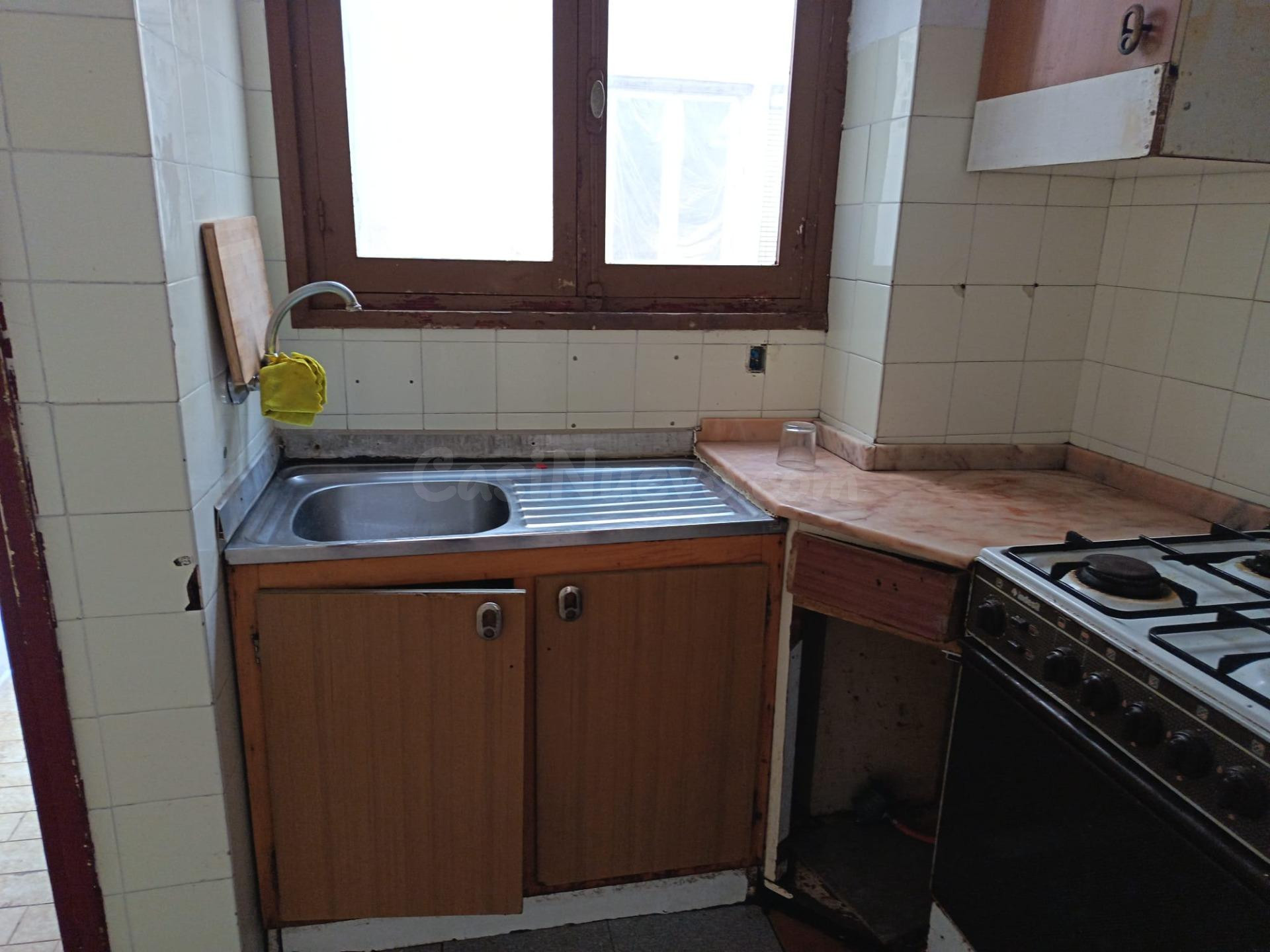 SE VENDE PISO / ASCENSOR/ PARA REFORMAR / BENALUA,/ JUNTO JU - foto 5