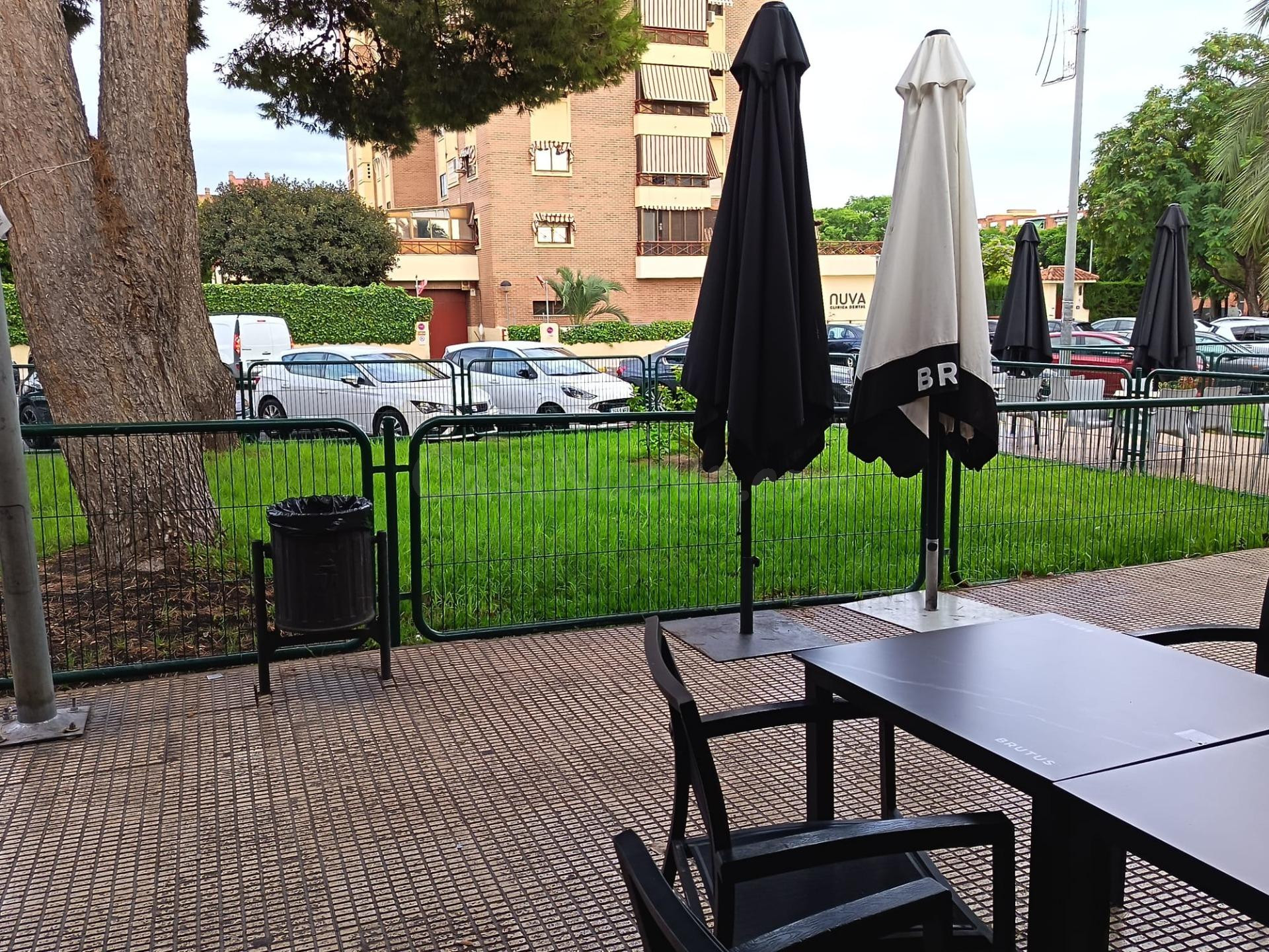 SE ALQUILA Y TRASPASA BAR MONTADO - foto 4