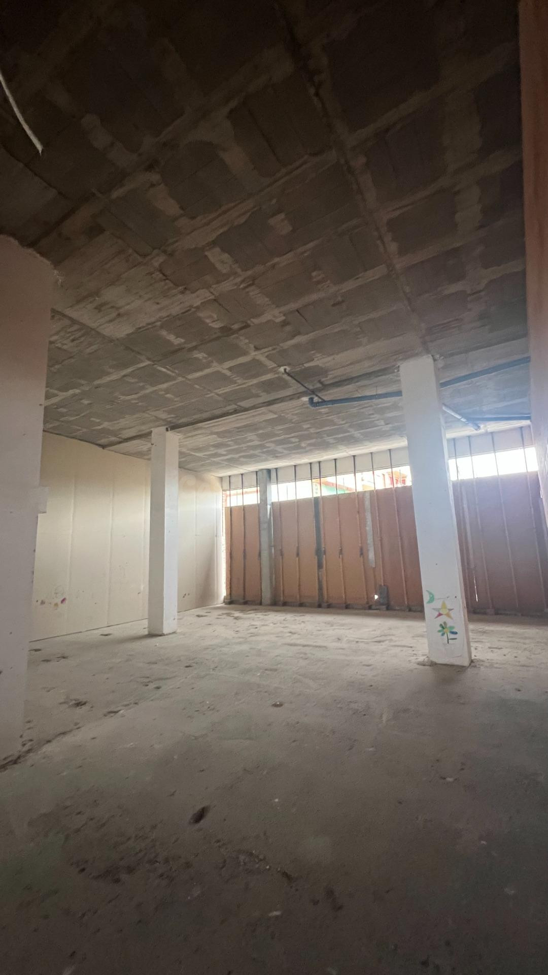 Amplio Local Comercial en Cappont, Lleida por €230.000 - foto 2