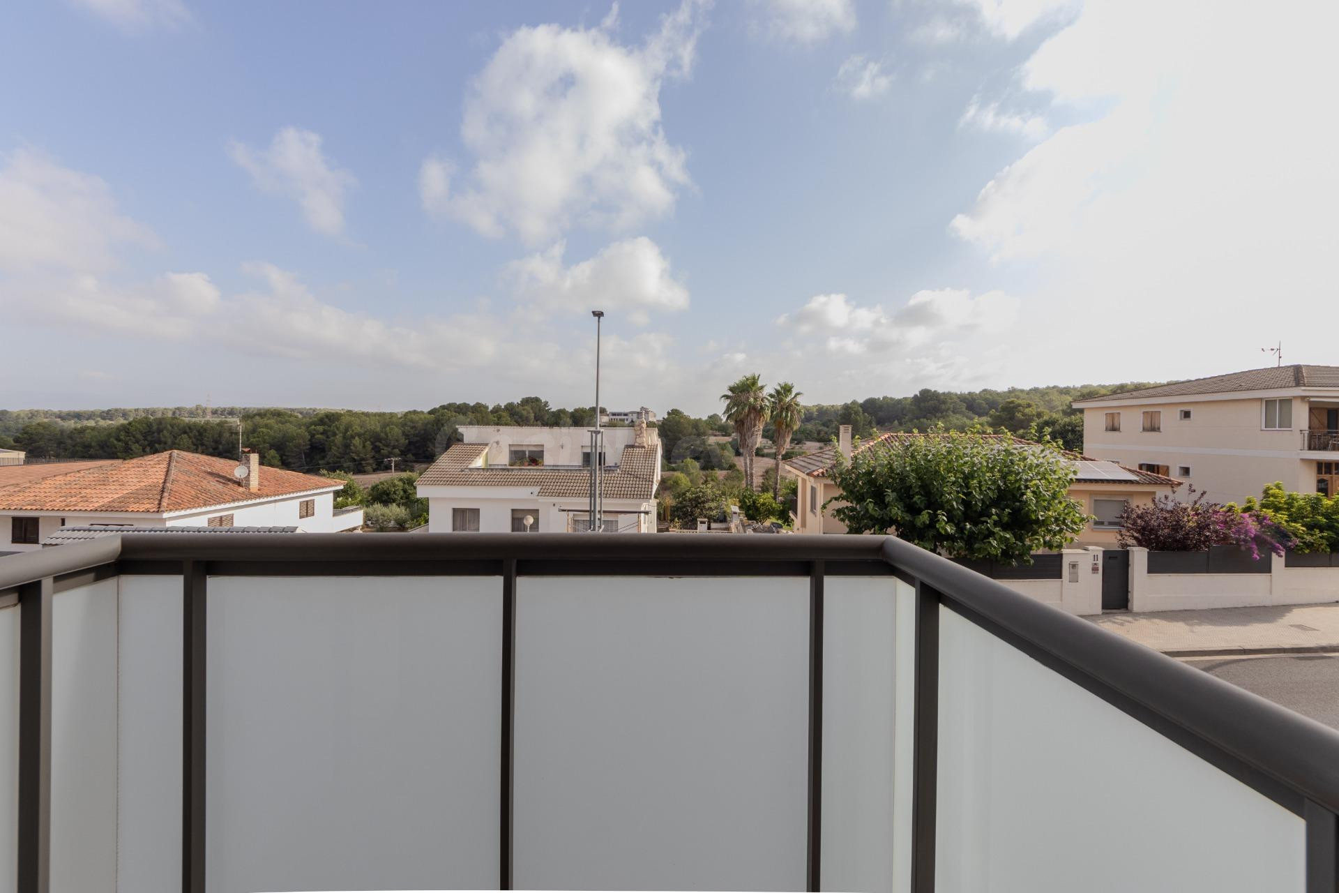 Vivienda construida en 2009, ubicada en zona tranquila resid - foto 3