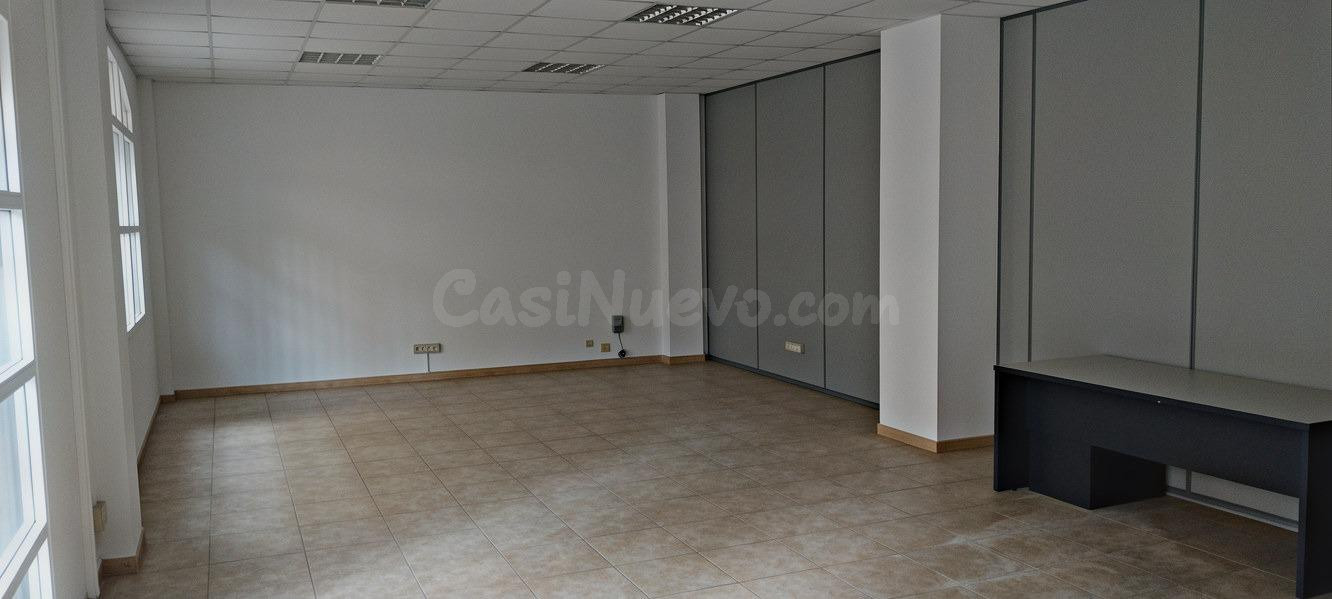 LA LAGUNA CENTRO- Tenerife – LOCAL de  264 M2 ideal para CAM - foto 4
