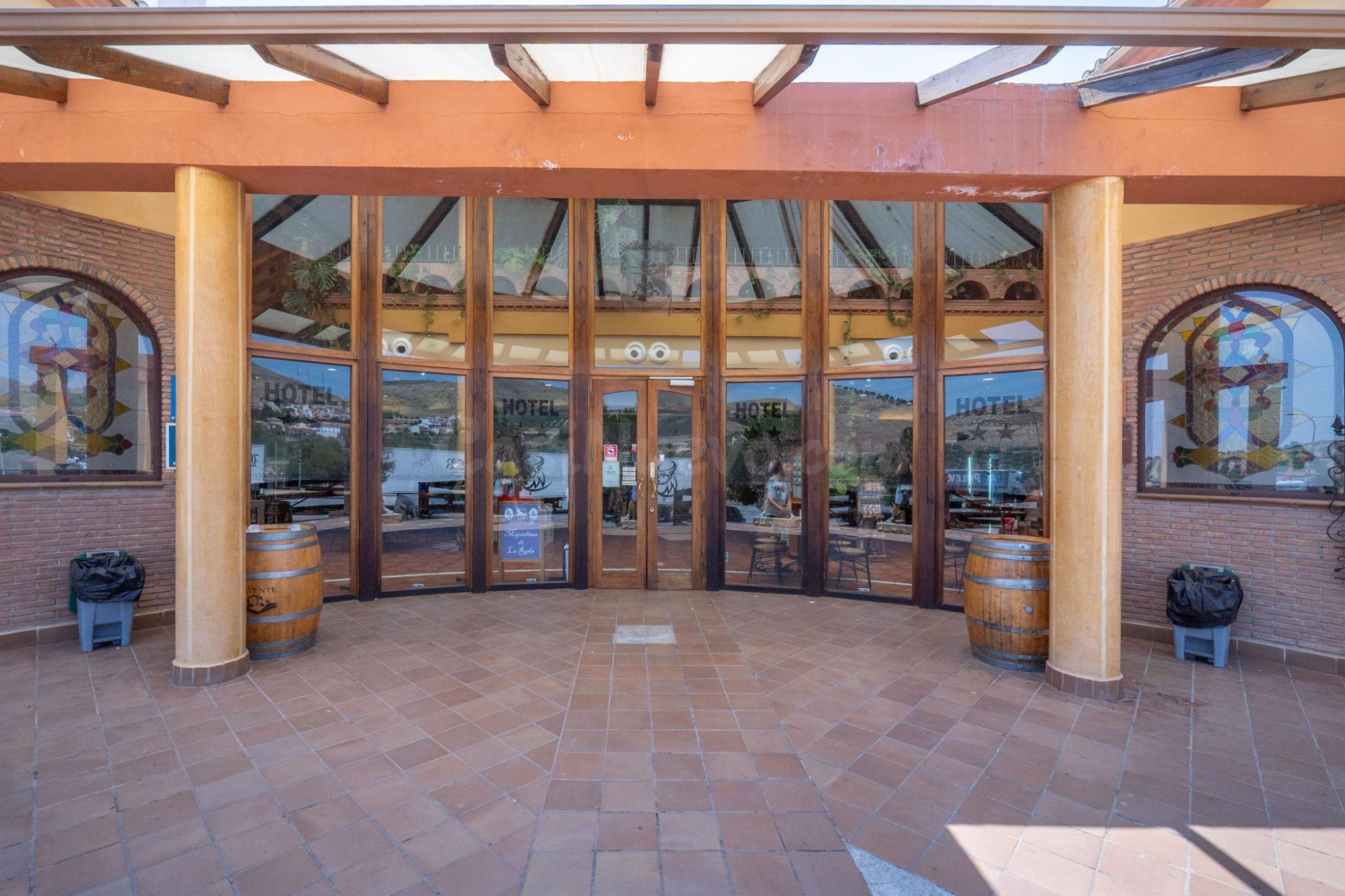 Venta del HOTEL-RESTAURANTE CERRILLO DE SAN MARCOS - Complej - foto 4