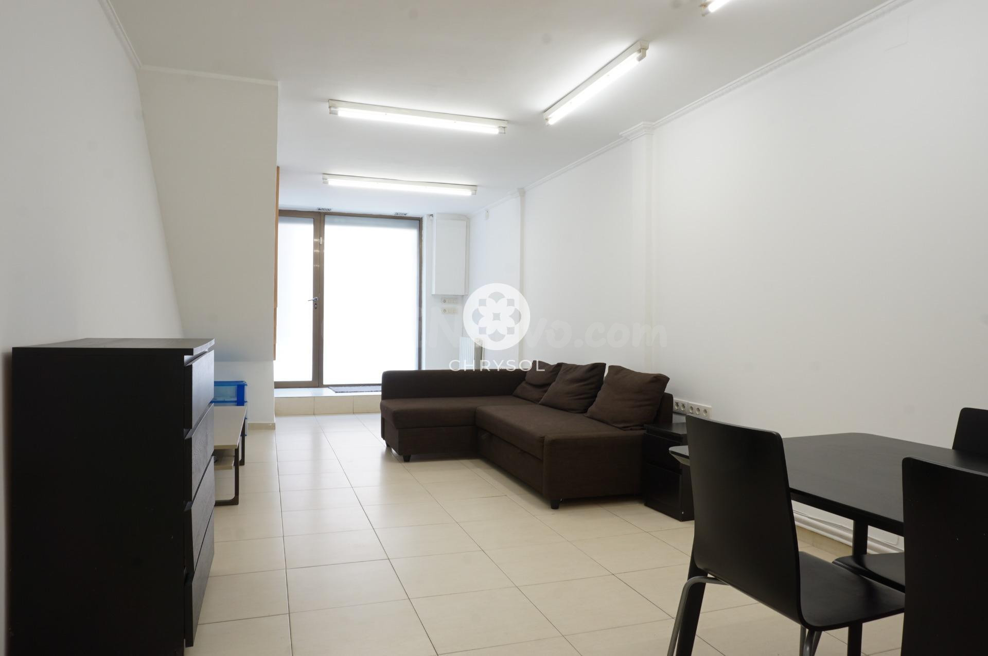 Local- Loft- duplex de 83m2 en el centro de Gracia, amueblado y totalmente equipado.