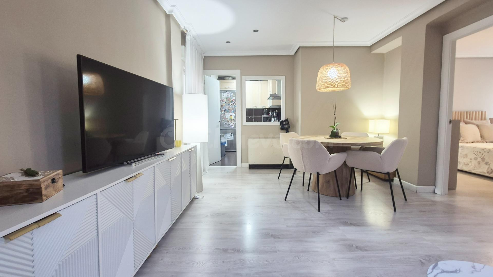 PISO VENTA SALAMANCA. Urbis te ofrece un piso reformado en v - foto 2