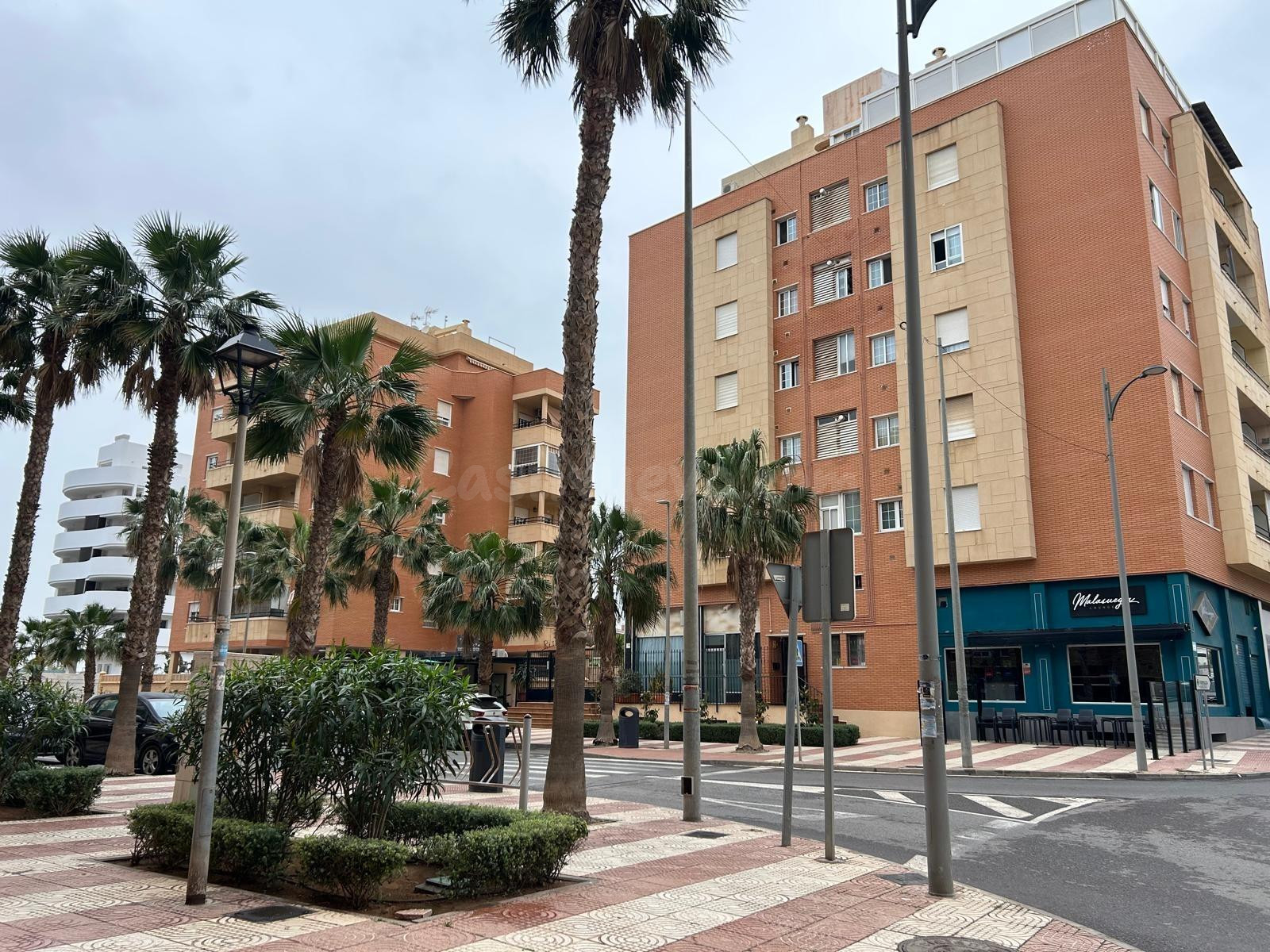2 DORMITORIOS EN AGUADULCE SUR - A 500 METROS DE LA PLAYA - foto 2