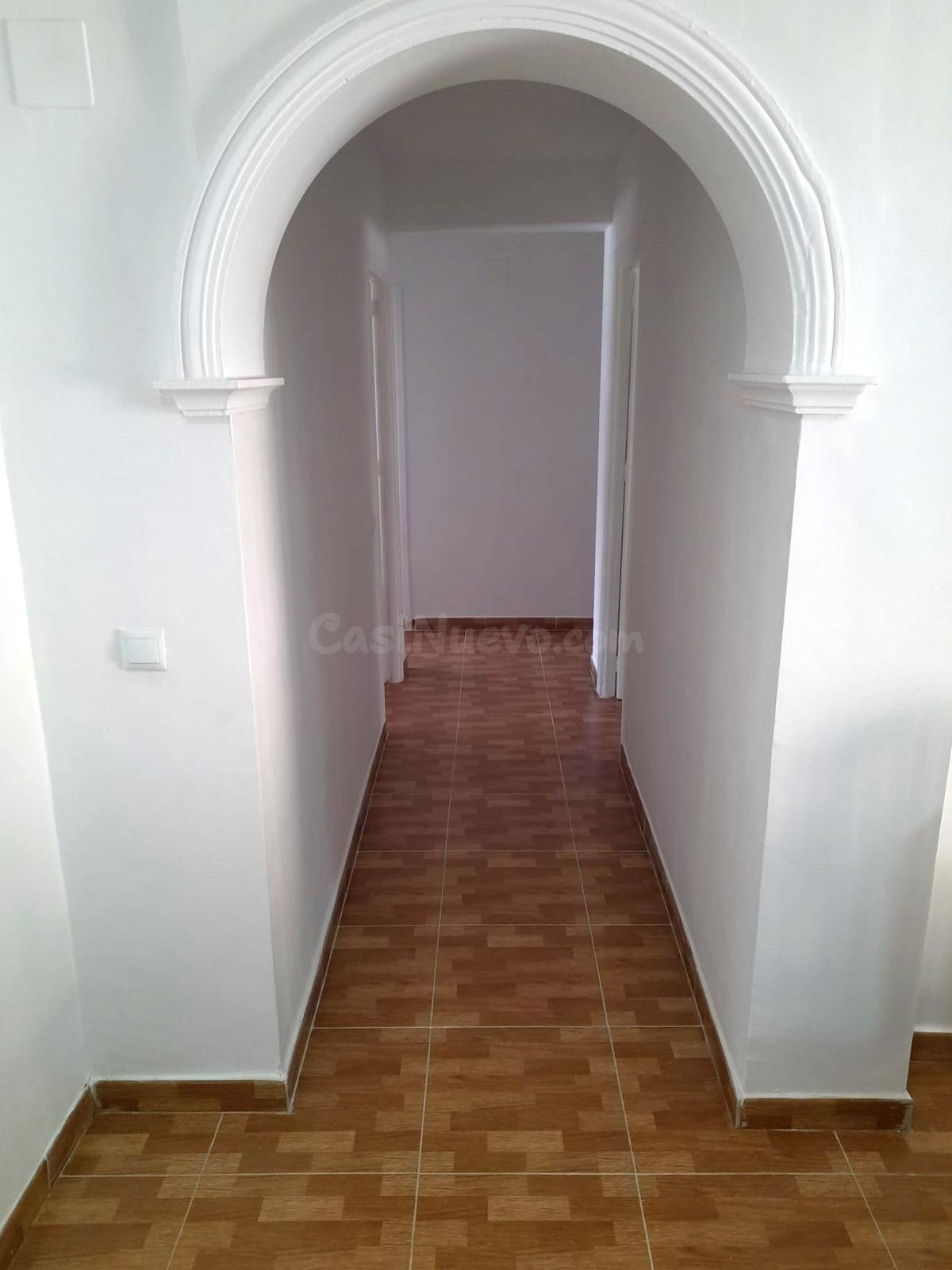 SE VENDE PISO EN LA ZONA DE LAS 512 - foto 2