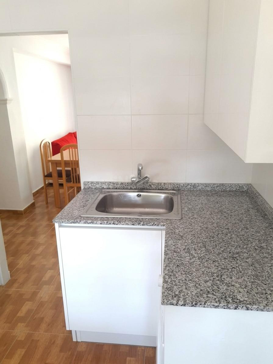 SE VENDE PISO EN LA ZONA DE LAS 512 - foto 3