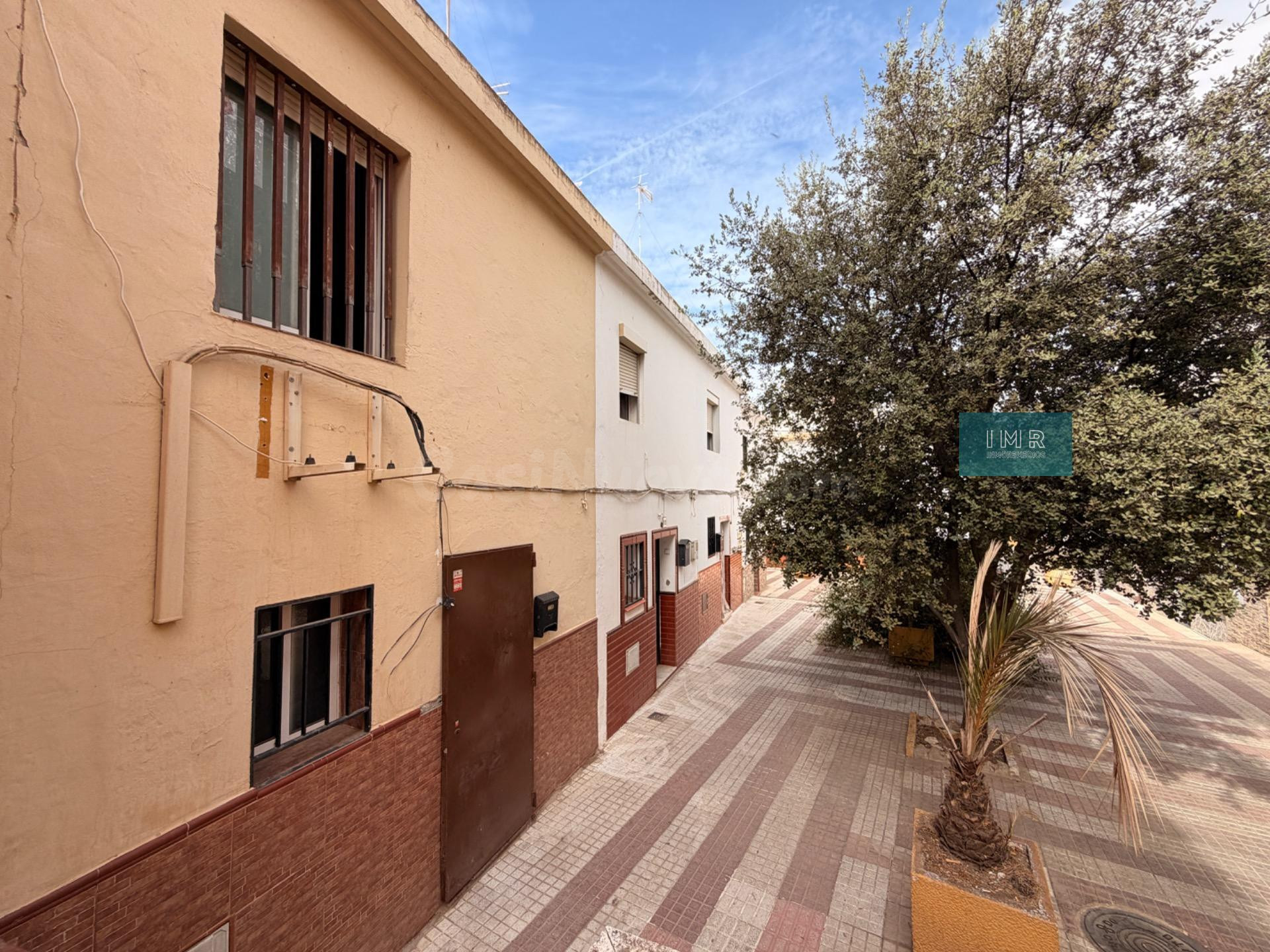 ¡Gran oportunidad de inversión o reforma a tu gusto en Alcalá de Guadaíra!