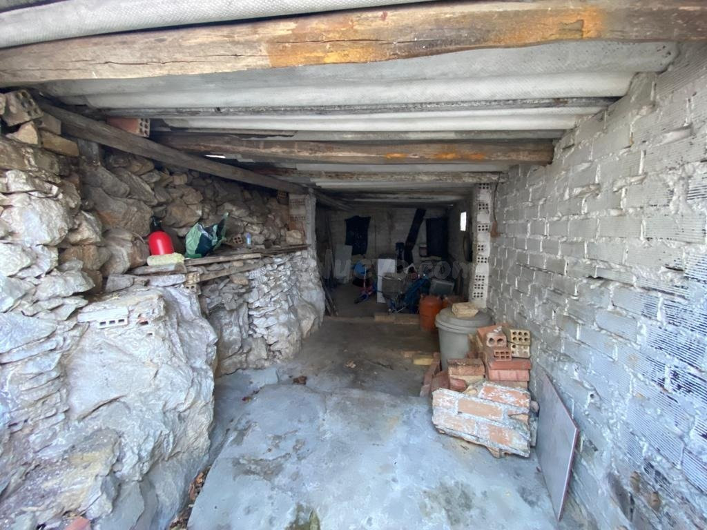VENTA AMPLIA CASA CON TERRAZA - foto 4