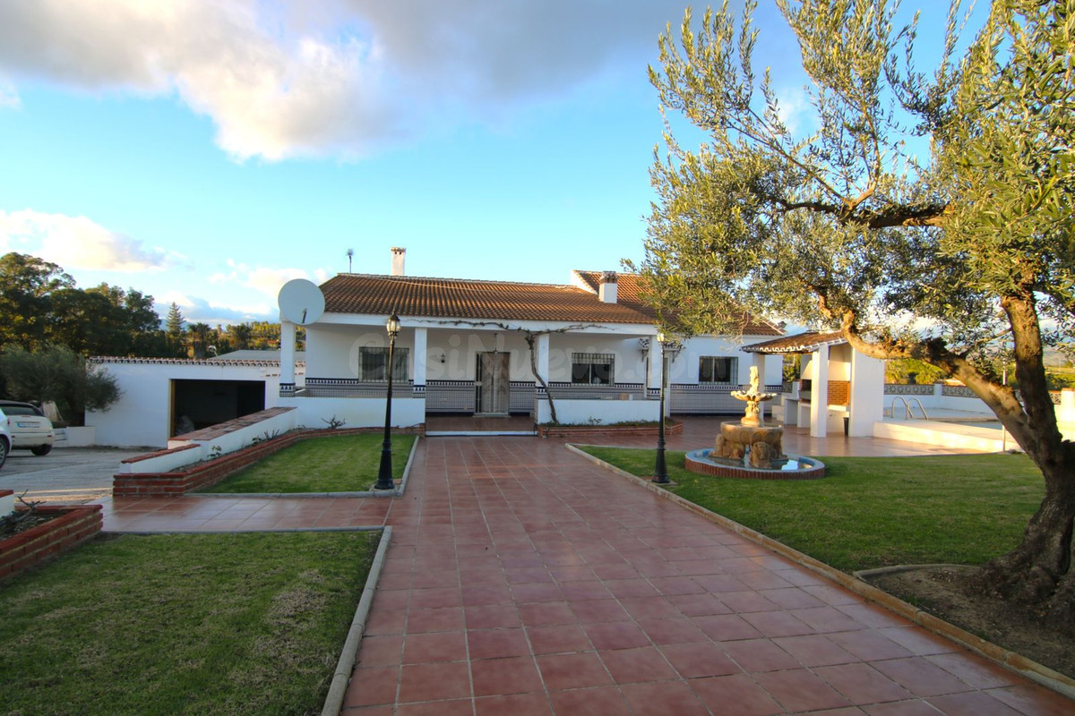 Chalet 3 habitaciones 864m² en venta - Costa del Sol