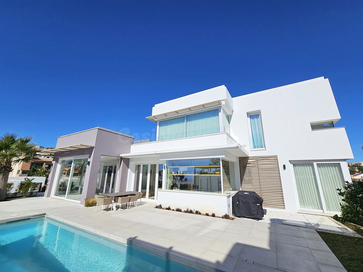 Chalet 5 habitaciones 357m² en venta - Riviera del sol