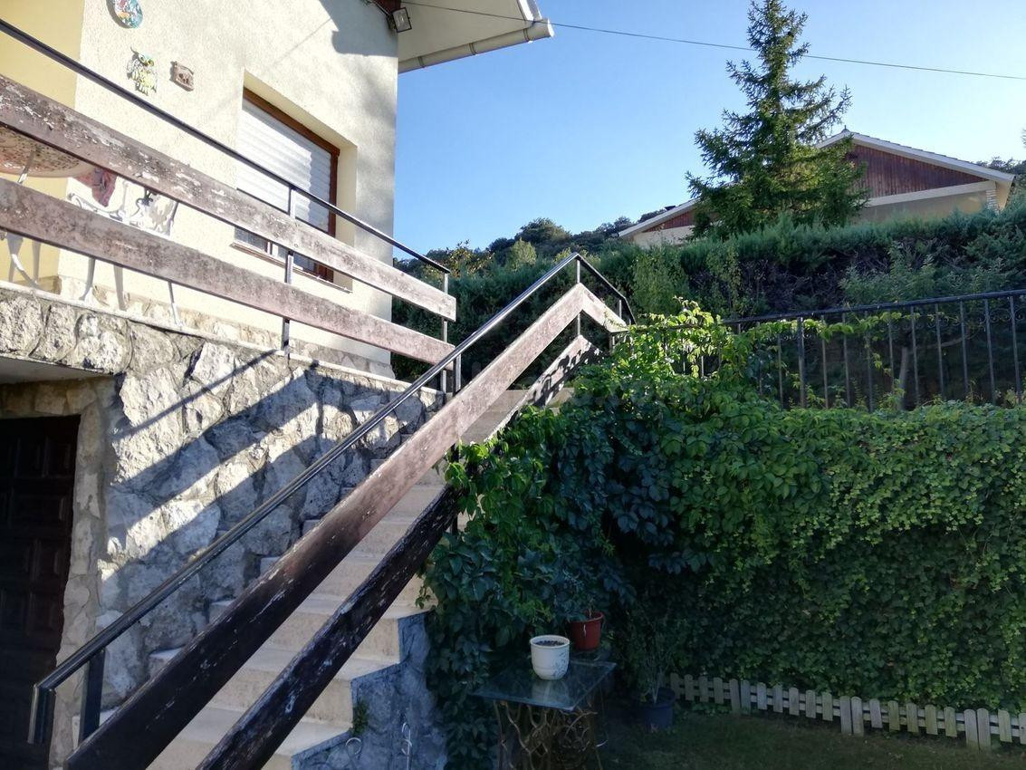 Chalet independiente con piscina, jardín y amplias posibilid - foto 2