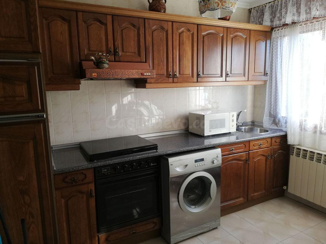 Chalet independiente con piscina, jardín y amplias posibilid - foto 4