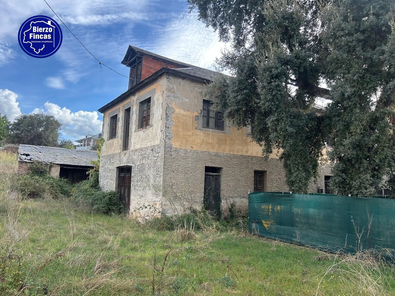 SE VENDE CASA PARA REFORMAR EN CARUCEDO