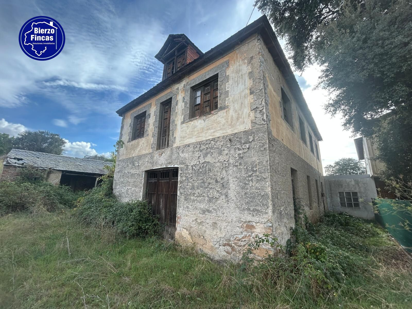 SE VENDE CASA PARA REFORMAR EN CARUCEDO - foto 2