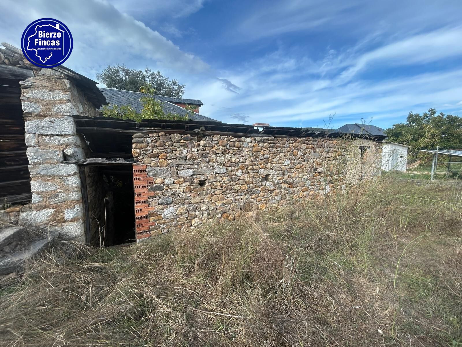 SE VENDE CASA PARA REFORMAR EN CARUCEDO - foto 5