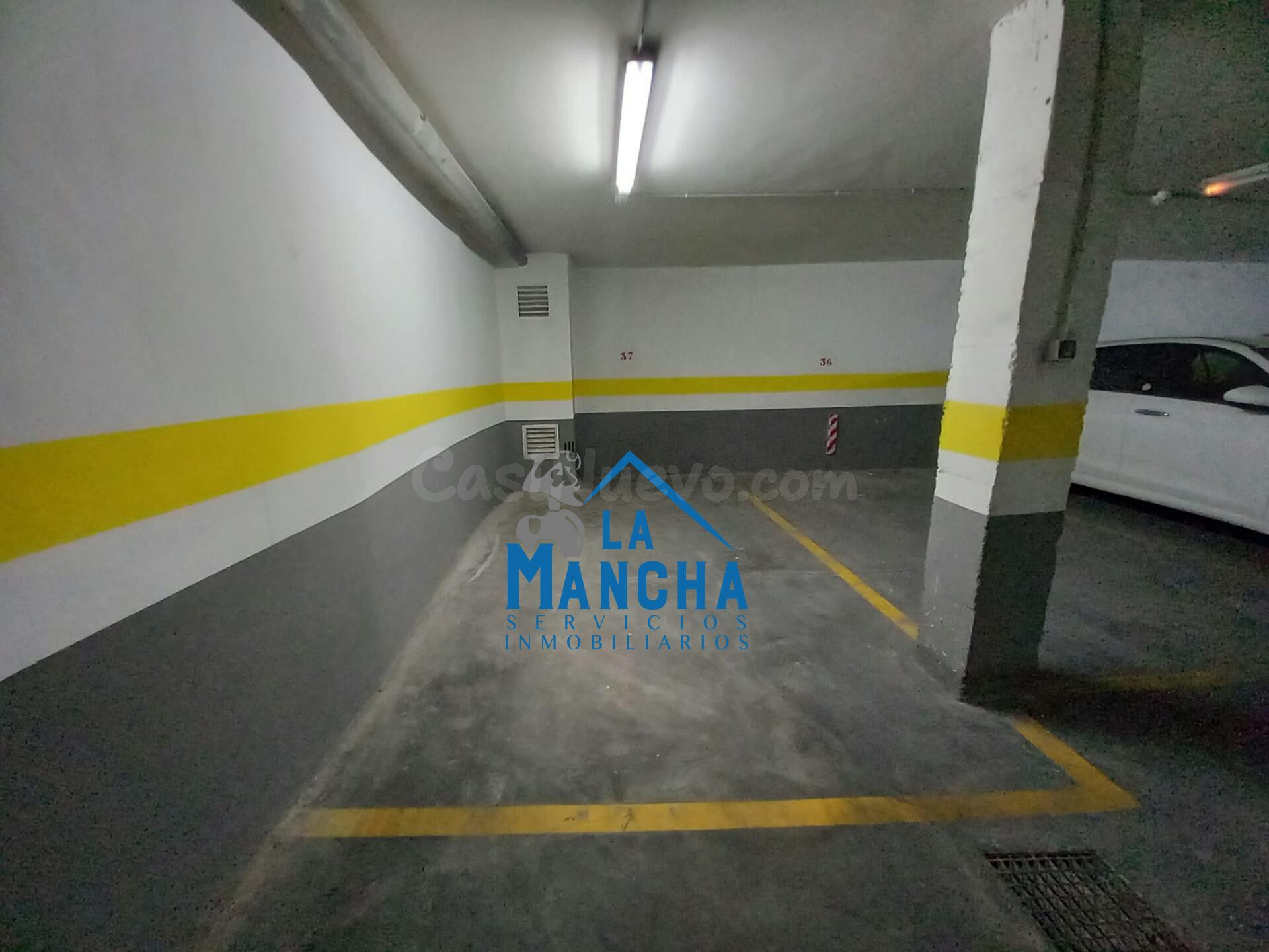 *70€ MENSUALES*. INMOBILIARIA LA MANCHA ALQUILA PLAZA DE GARAJE EN BARRIO INDUSTRIA.