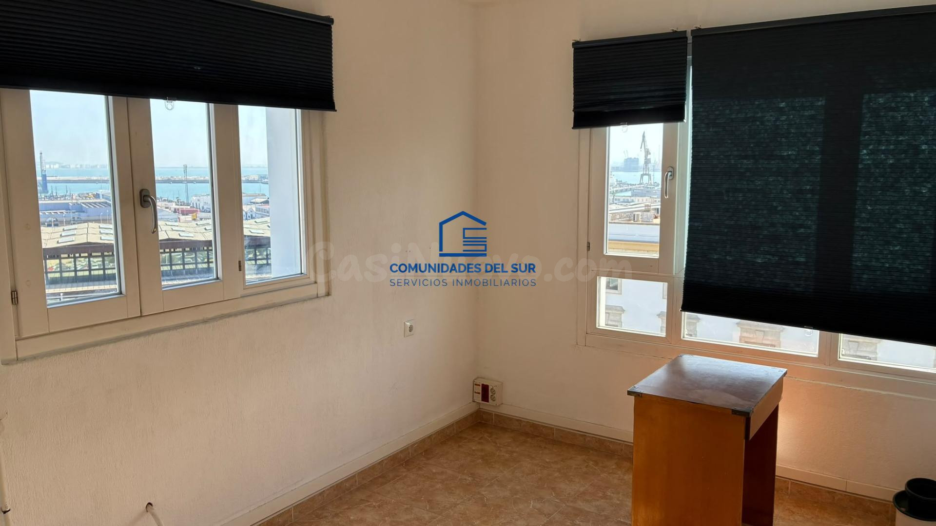 Oficina en Alquiler en el Centro de Cádiz - Ideal para Negocios
