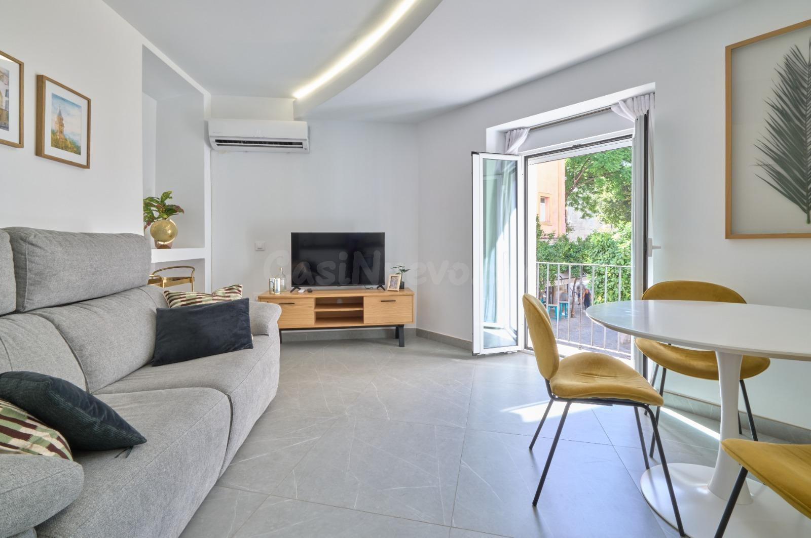 EXCLUSIVO PISO DE LUJO, CON LICENCIA TURÍSTICA, EN EL CENTRO DE JEREZ. ¡NO TE LO PIERDAS!