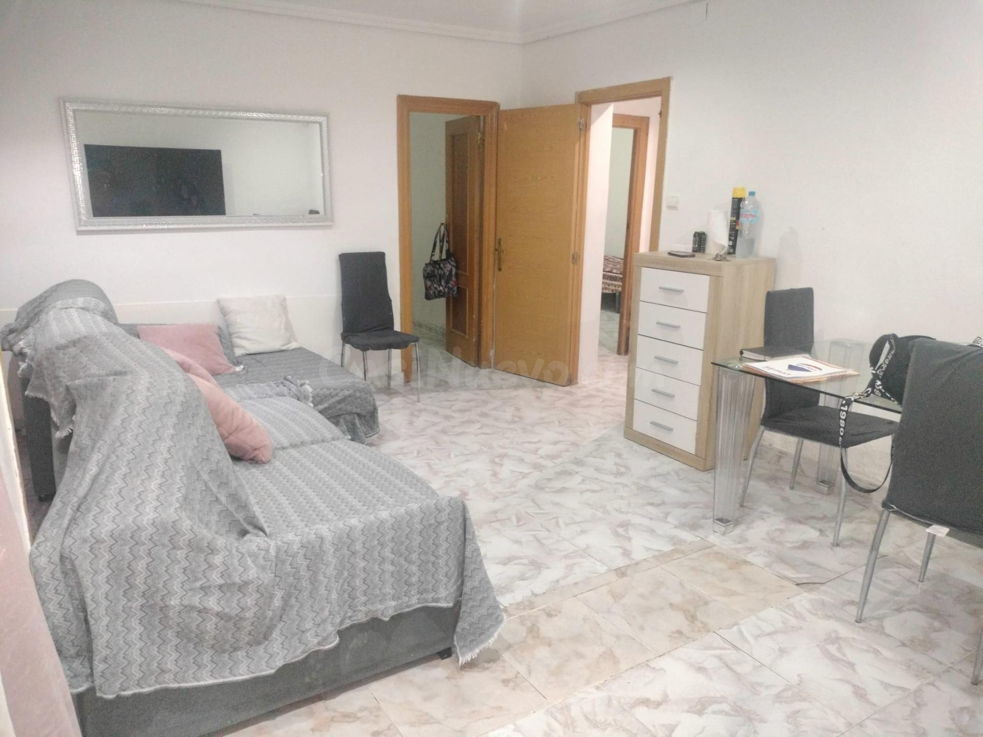 OCASION - PISO PARA REFORMAR DE DOS DORMITORIOS CON GRAN PAT - foto 2