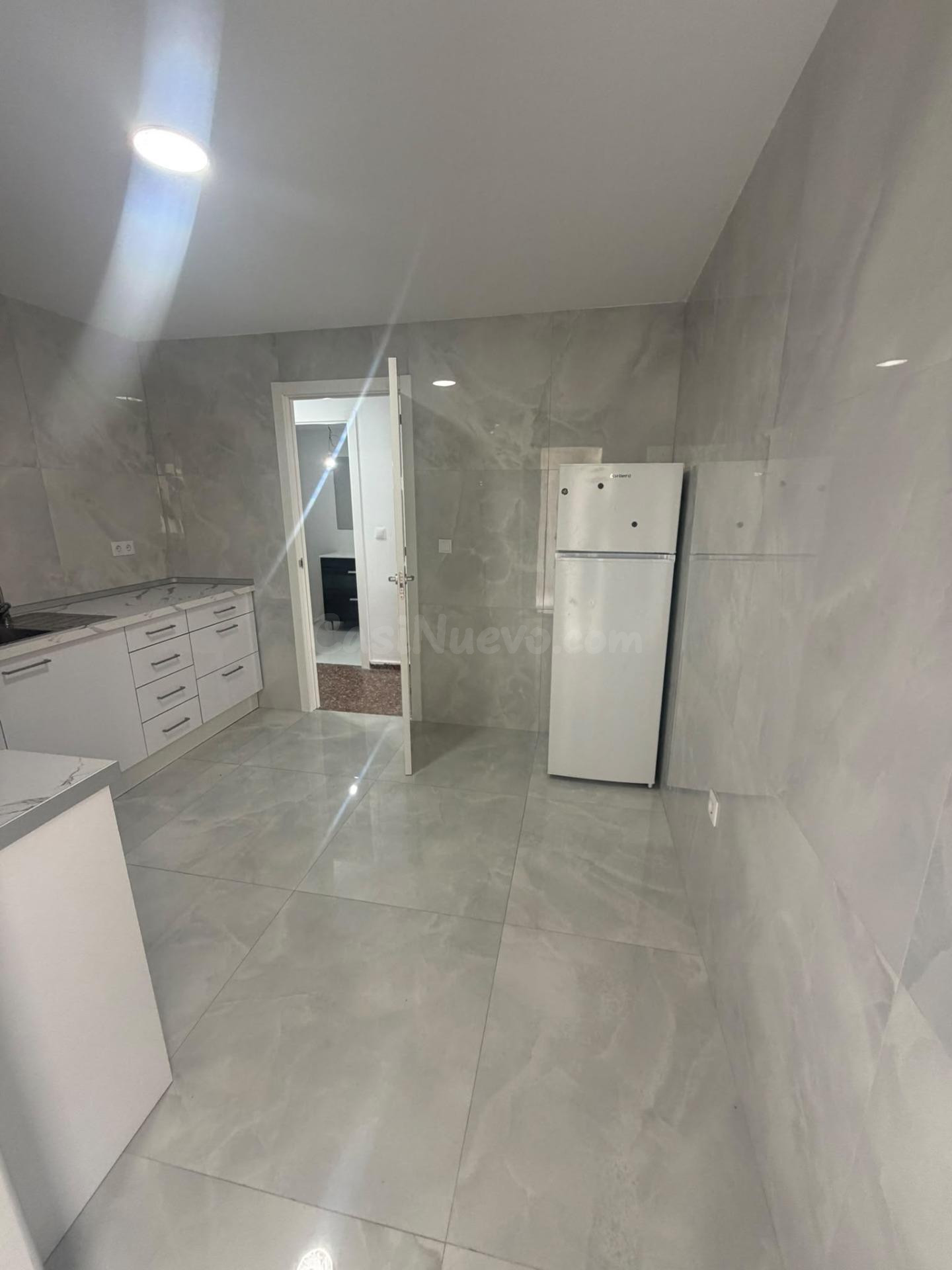 Piso en Alaquas con galería y despensa - foto 2