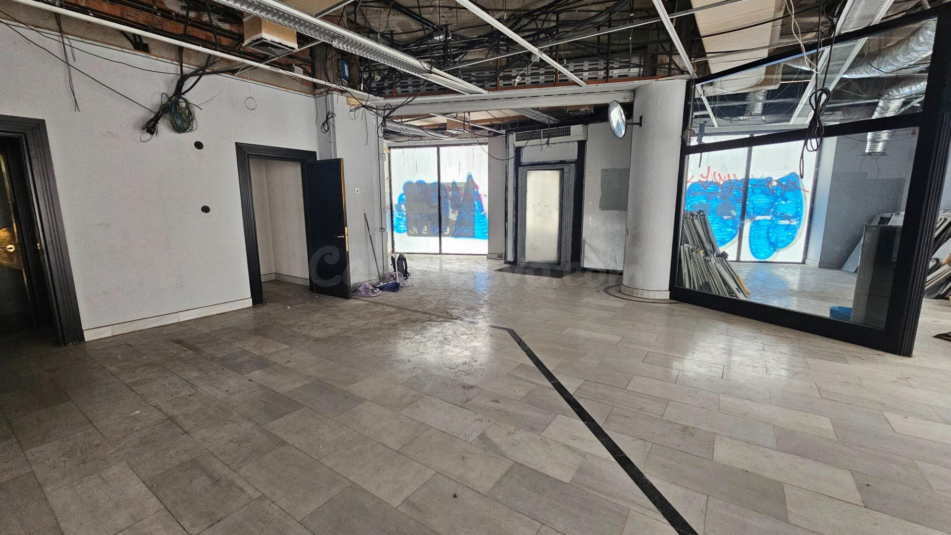 LOCAL COMERCIAL EN GIRONA - ZONA PERÍCOT - foto 5